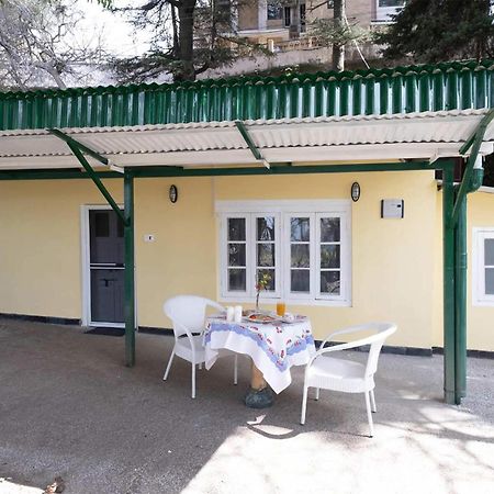 Stayvista At Rose Cottage - Bonfire & Scenic View Shimla Exterior foto